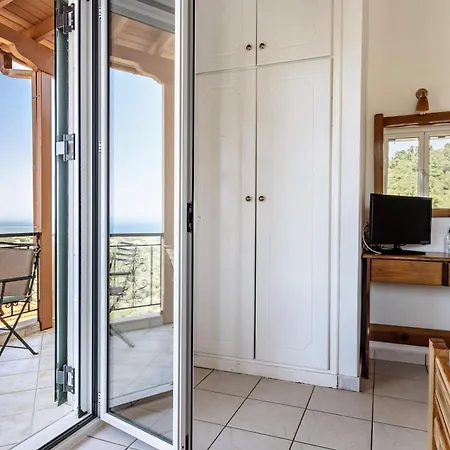 Lefkothea 1 Frínion