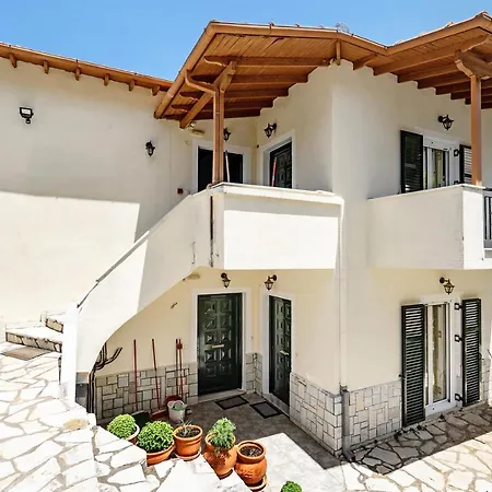 Lefkothea 1 * Frínion